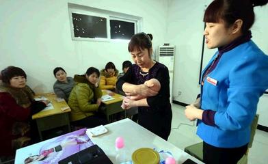 卿卿家政 高品质针纺织品，为您的家居生活增色添彩